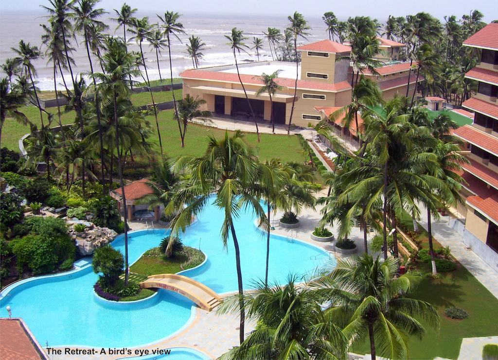 The Retreat Hotel & Convention Centre Mumbai Exterior photo